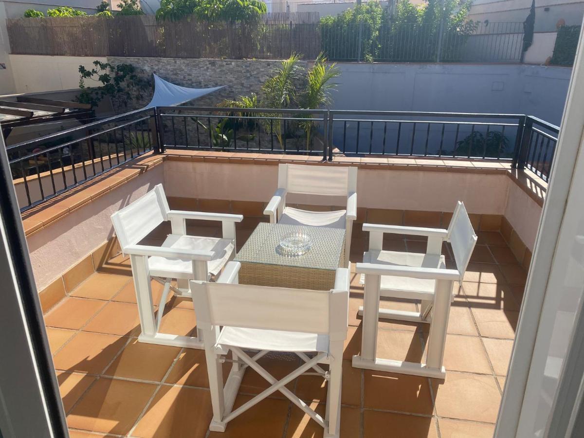 Puerto Santiago: Luxury 5-bedroom With Pool And Disabled Access Villa Puerto de Santiago (Tenerife)